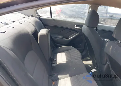 2017 Kia Forte Lx из США, поврежденный, VIN 3KPFL4A76HE114849